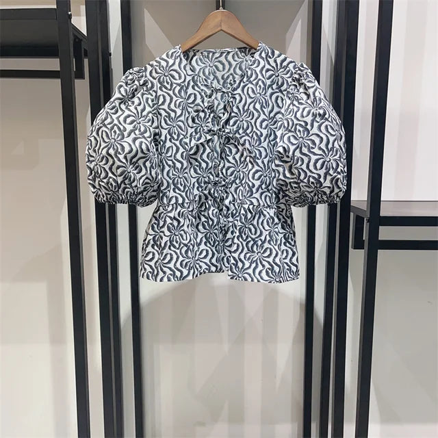 Vrouwelijke Blouse met Bloemenprint en Strik Detail