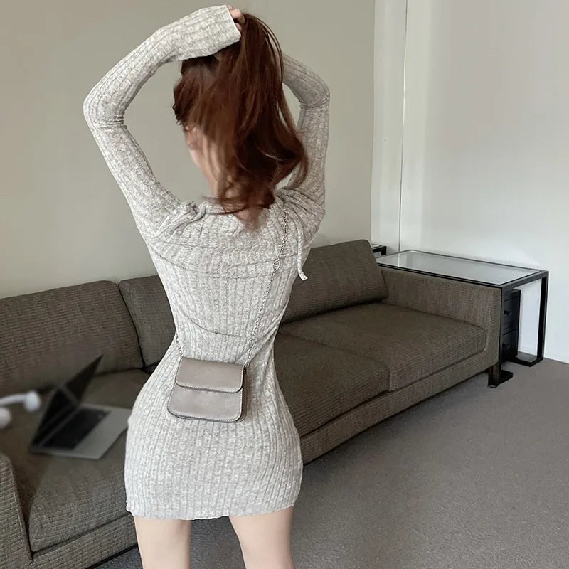 Korte Vrouwen Jurk Lange Mouw Solide Kleur Halter Model