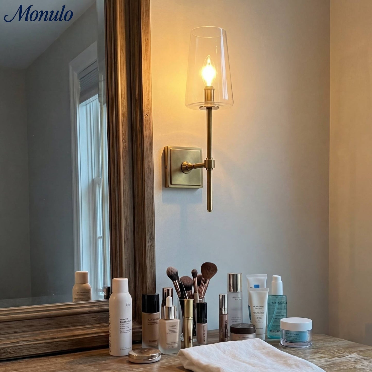 Glazen Wandlamp met Helder Glas – Enkelvoudige tot Drievoudige Configuratie – Elegante Badkamerverlichting