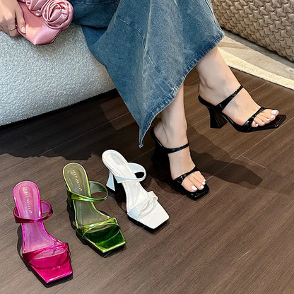 Zomers sandalen met Glijbanen en Bloemendesign