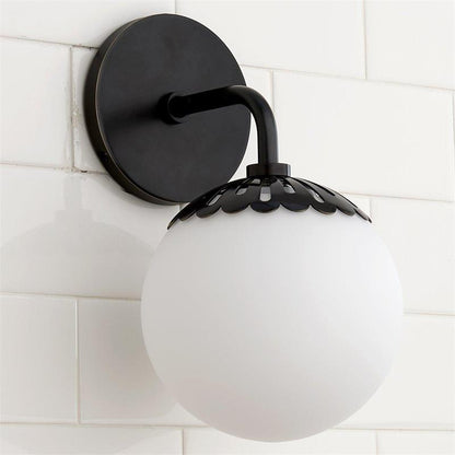 Art Deco Wandlamp met Bloemkap en Glazen Bol – Design Wandverlichting in Messing, Zwart of Nikkel voor Woonkamer en Badkamer