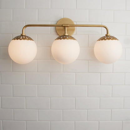 Art Deco Wandlamp met Bloemkap en Glazen Bol – Design Wandverlichting in Messing, Zwart of Nikkel voor Woonkamer en Badkamer