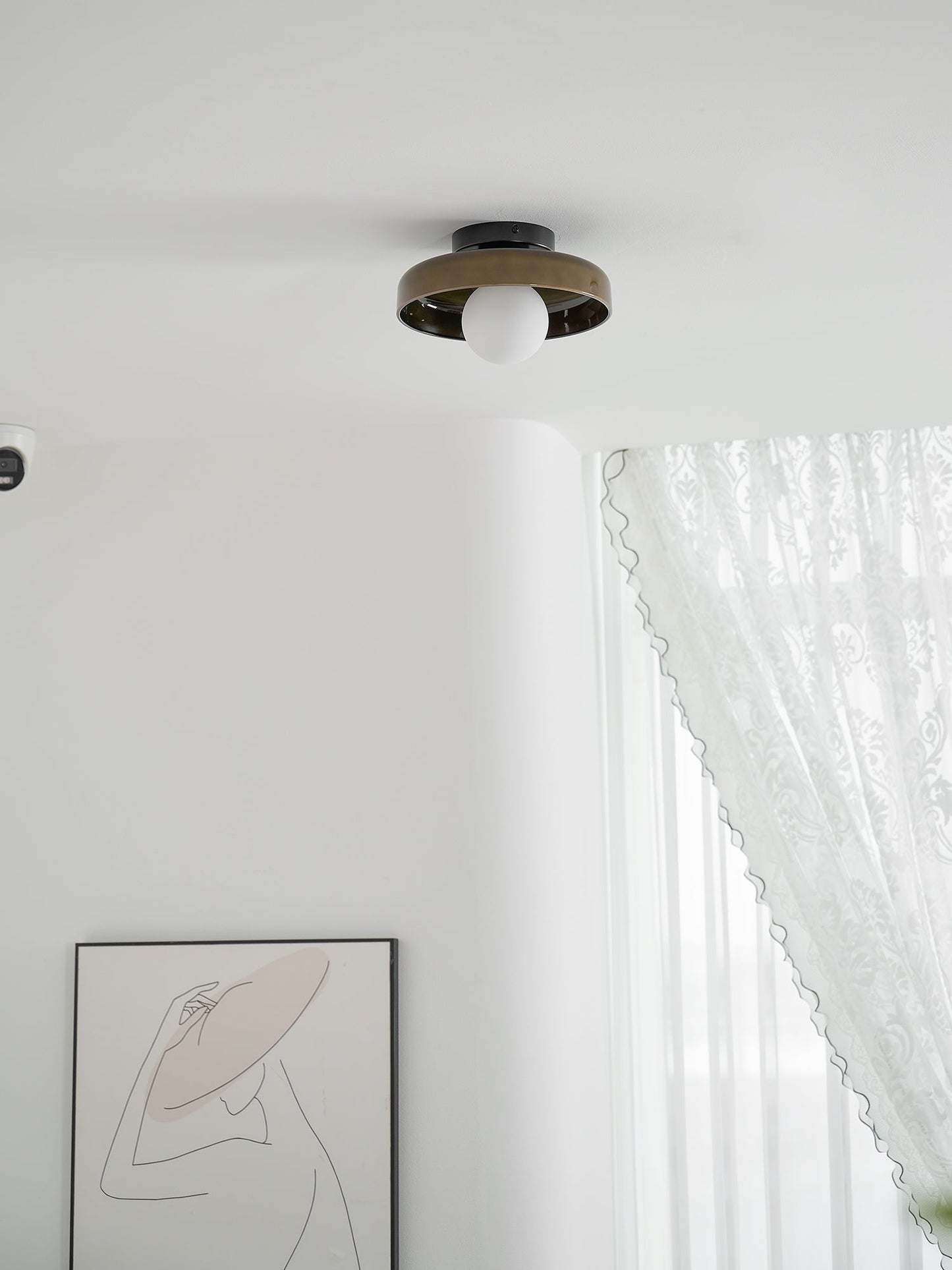 Disc Orb Plafondlamp – Moderne Glazen Lampenkap Rond Scandinavisch Design Messing Basis 3 Lichtpunten Warm Licht Woonkamer Slaapkamer Eetkamer