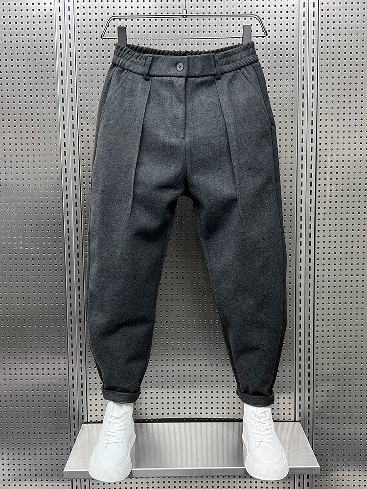 Dogukan | Flatterende en tijdloze flared broek 2
