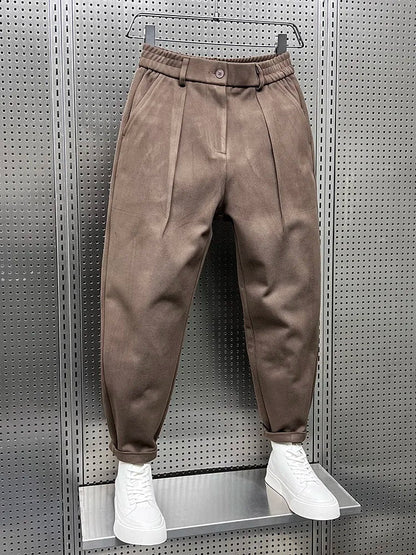 Dogukan | Flatterende en tijdloze flared broek 5