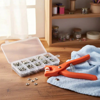 Drukknopentang Set met Opbergbox Zilver of Meerkleurig Compleet Gereedschap voor Textielreparatie Hobbynaaiprojecten Kledingaccessoires en DIY Creatieve Werkzaamheden Eenvoudig in Gebruik