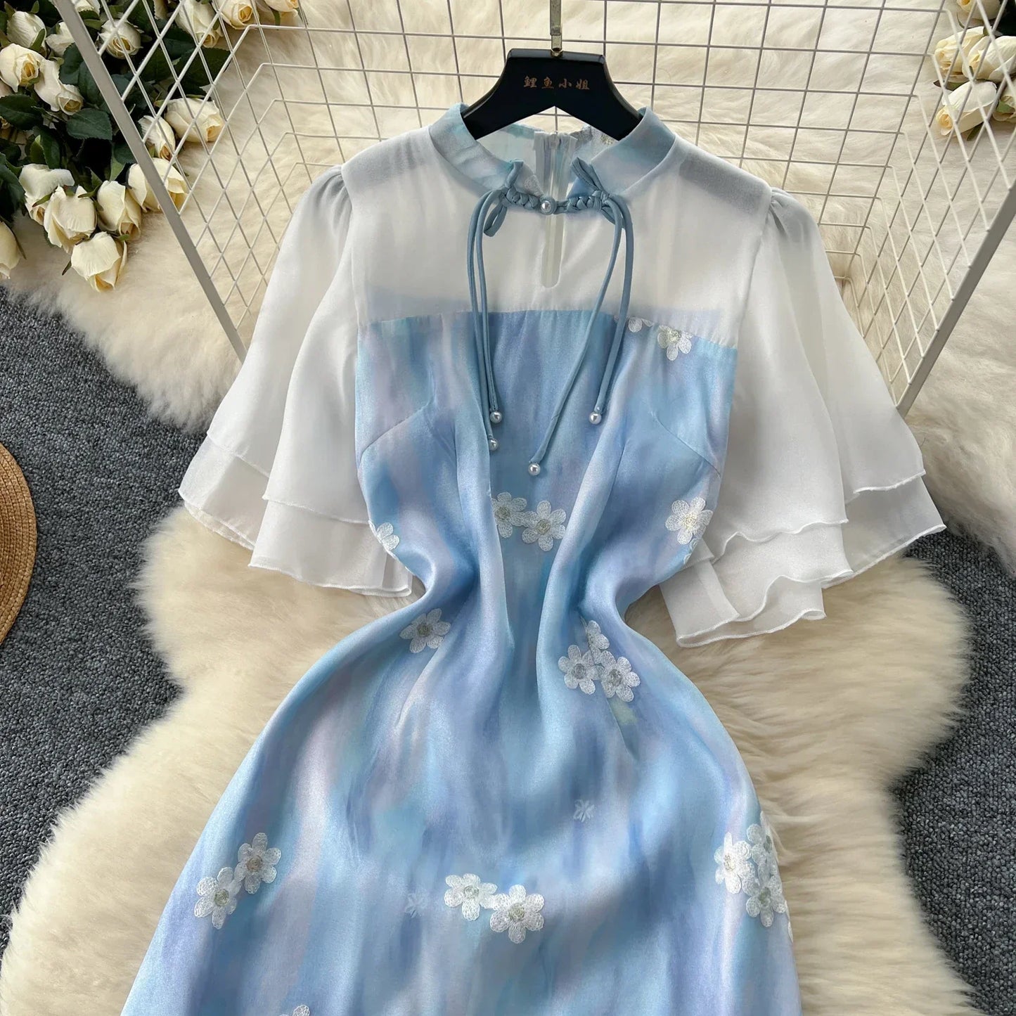 Licht Zomerjurkje voor Vrouw Mooi Design