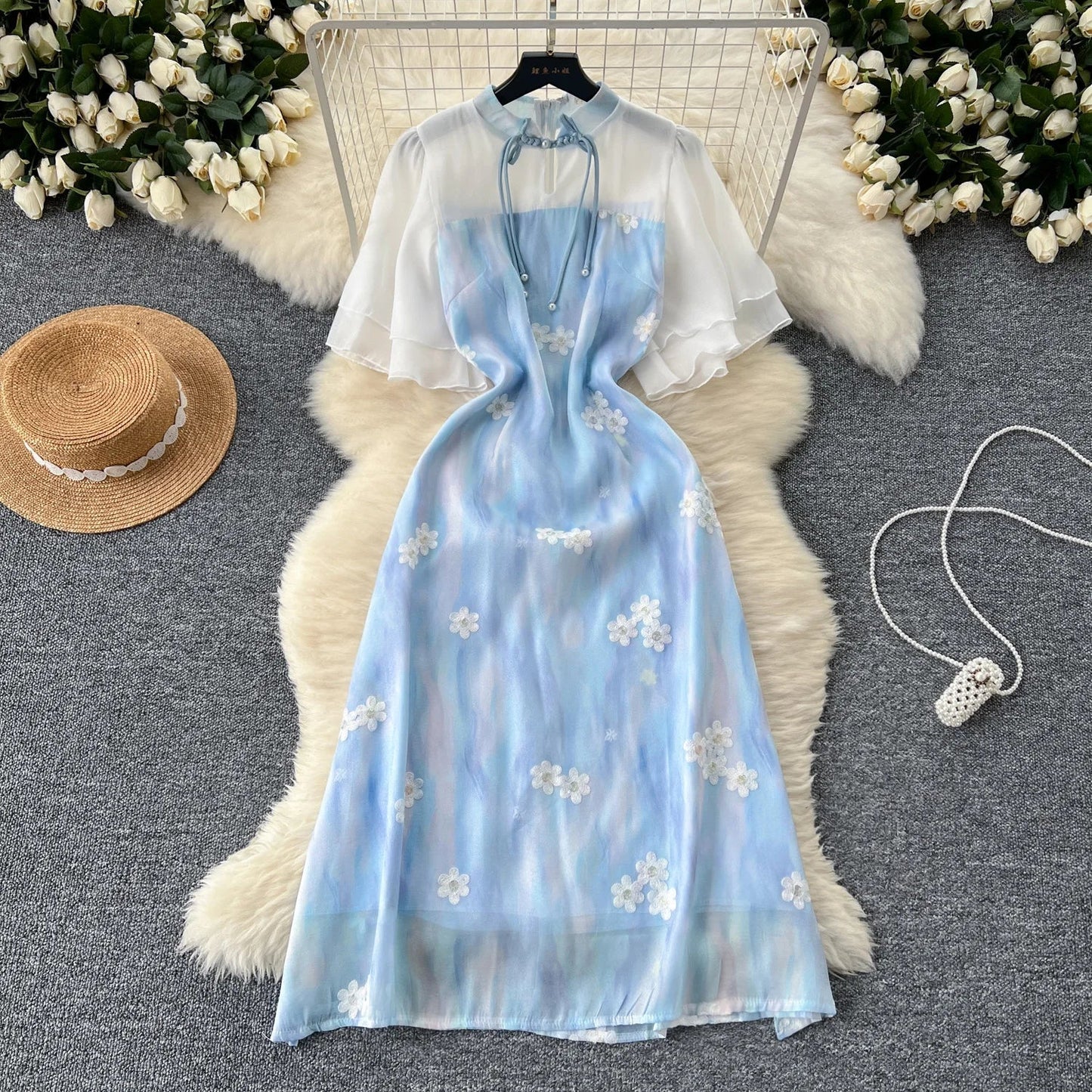 Licht Zomerjurkje voor Vrouw Mooi Design