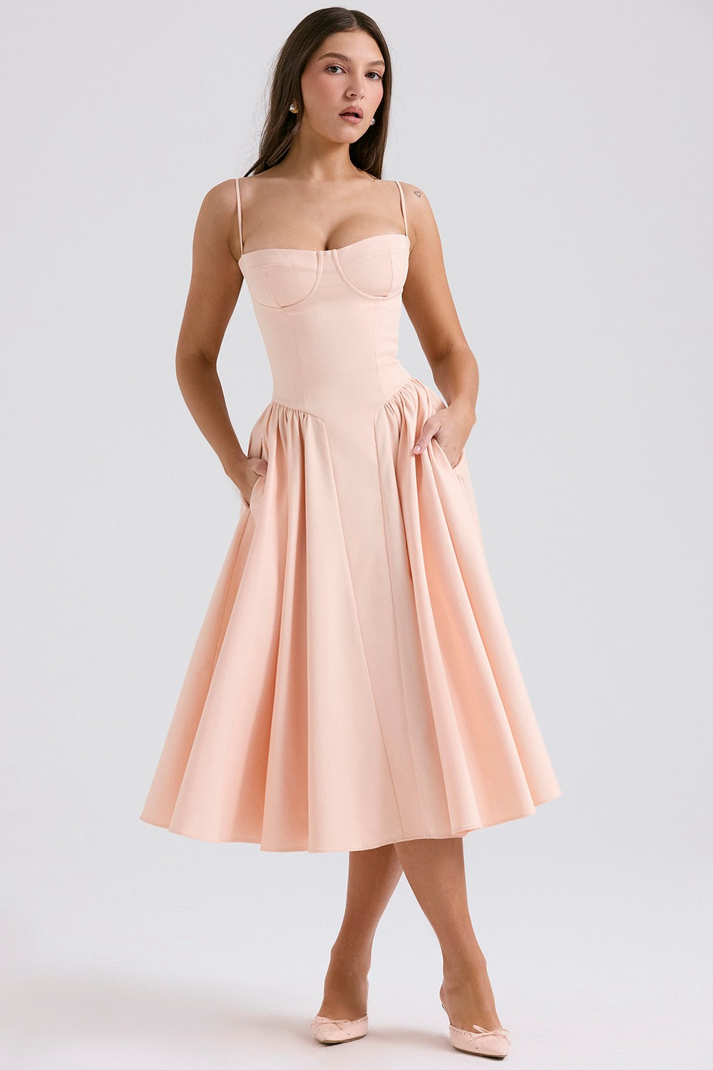 Elena | Abito midi elegante e versatile 2