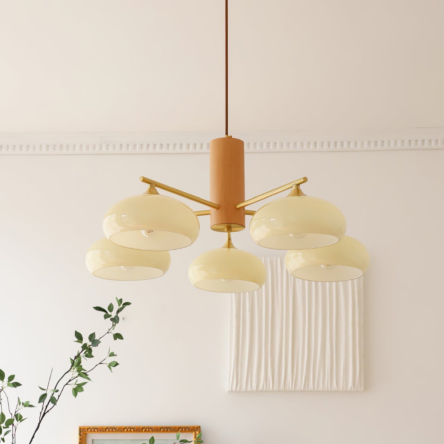 Ovale Design Kroonluchter Met Glazen Kappen En Messing Details Voor Woonkamer En Eetkamer