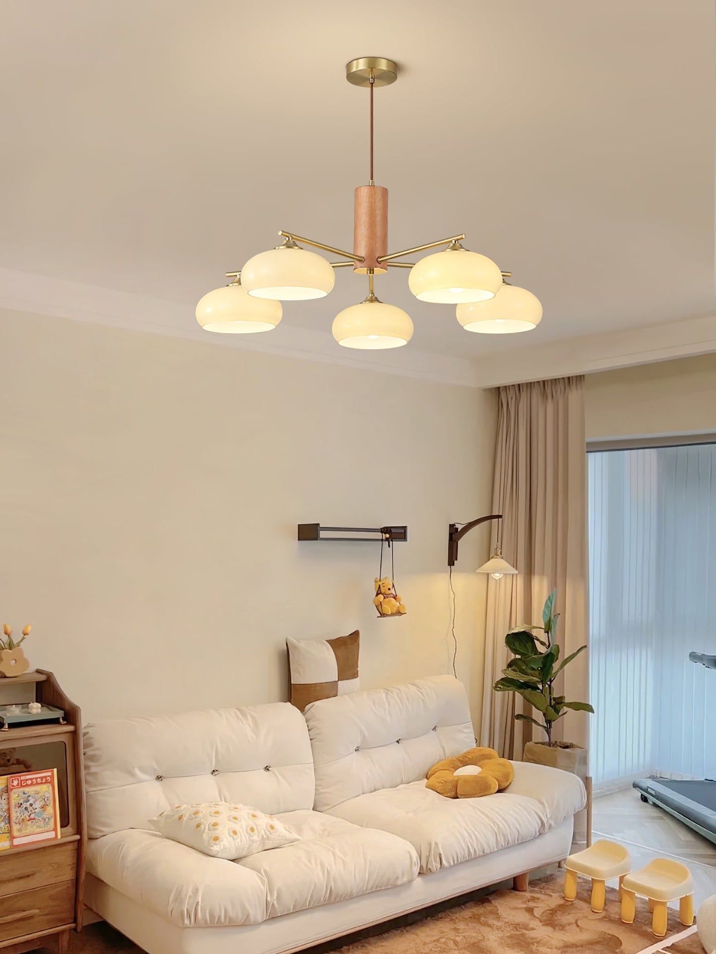 Ovale Design Kroonluchter Met Glazen Kappen En Messing Details Voor Woonkamer En Eetkamer