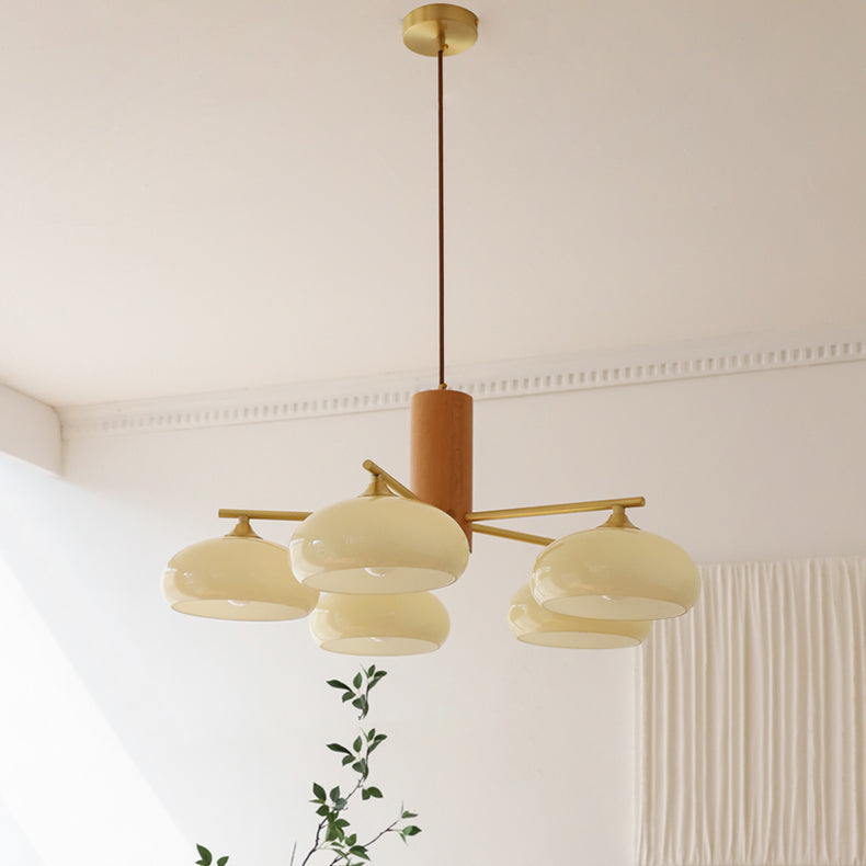 Ovale Design Kroonluchter Met Glazen Kappen En Messing Details Voor Woonkamer En Eetkamer