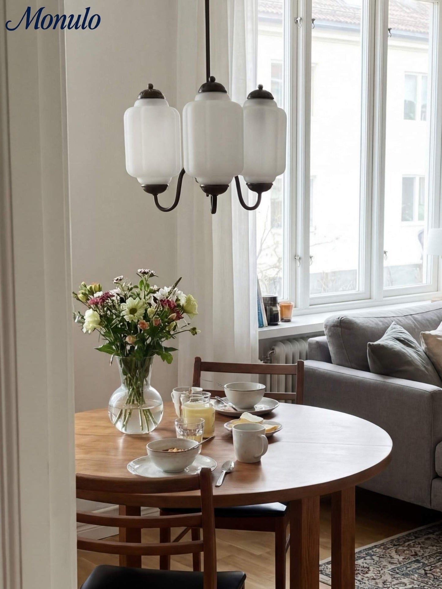 Melkglazen Kroonluchter Vintage Afwerking Tijdloze Elegantie Klassieke Verlichting voor Eetkamer Woonkamer