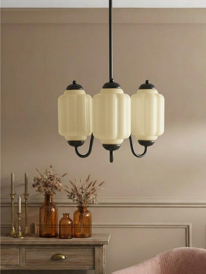 Melkglazen Kroonluchter Vintage Afwerking Tijdloze Elegantie Klassieke Verlichting voor Eetkamer Woonkamer
