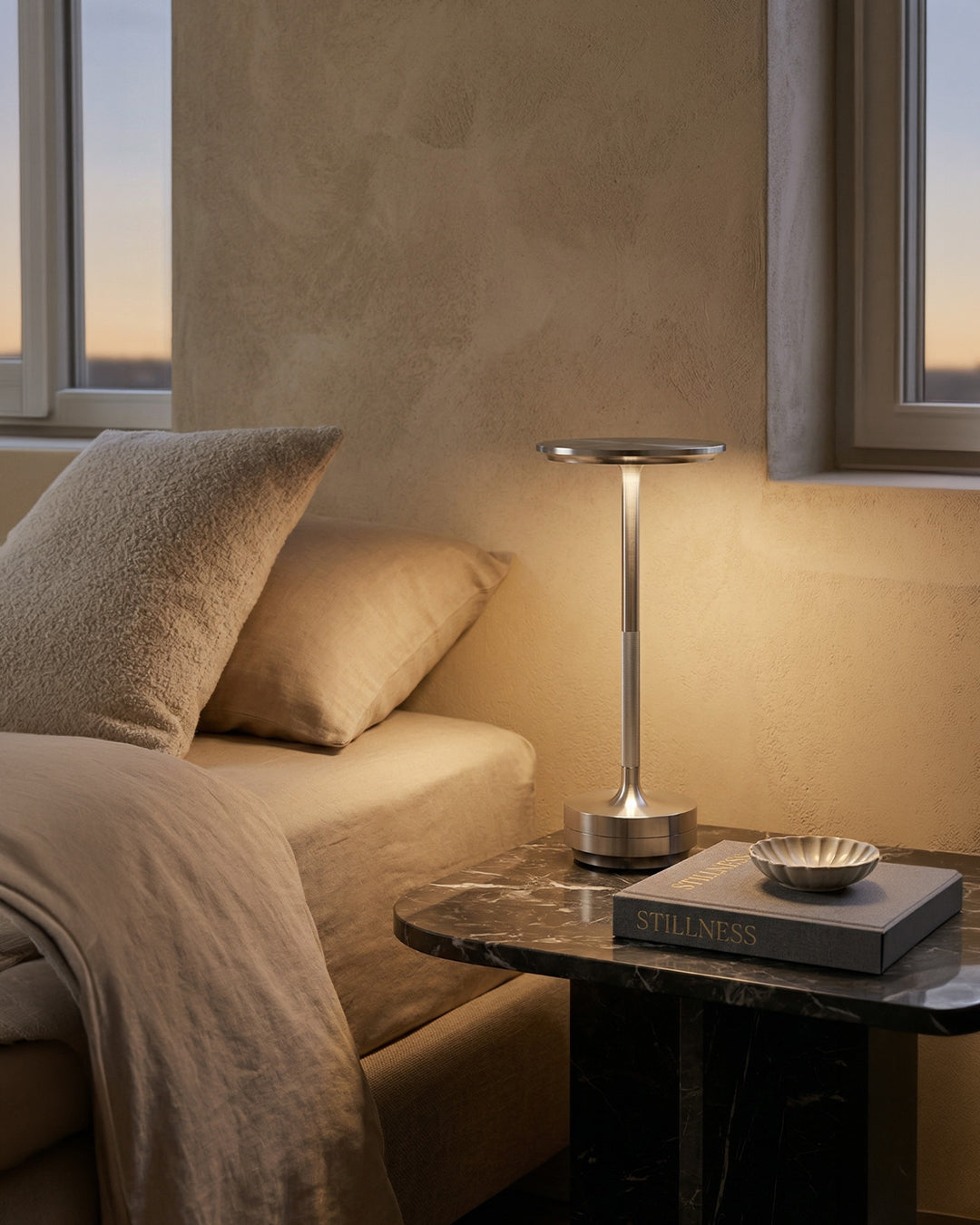 Oplaadbare LED Tafellamp met Dimfunctie Cilindervorm Metaal Draadloze Sfeerlamp