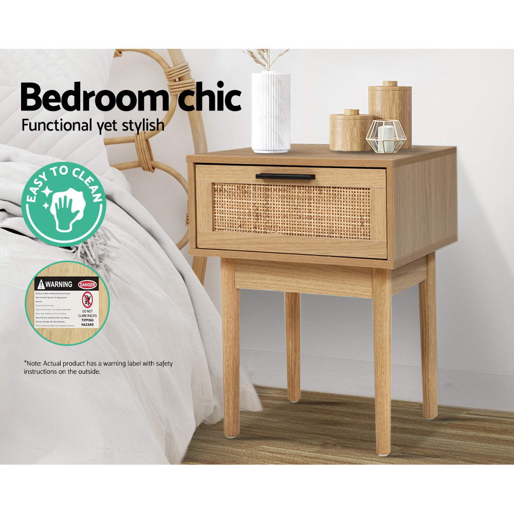 Nachtkastje met Rotan Lade en Houten Poten – Compact Boho Design 40 cm