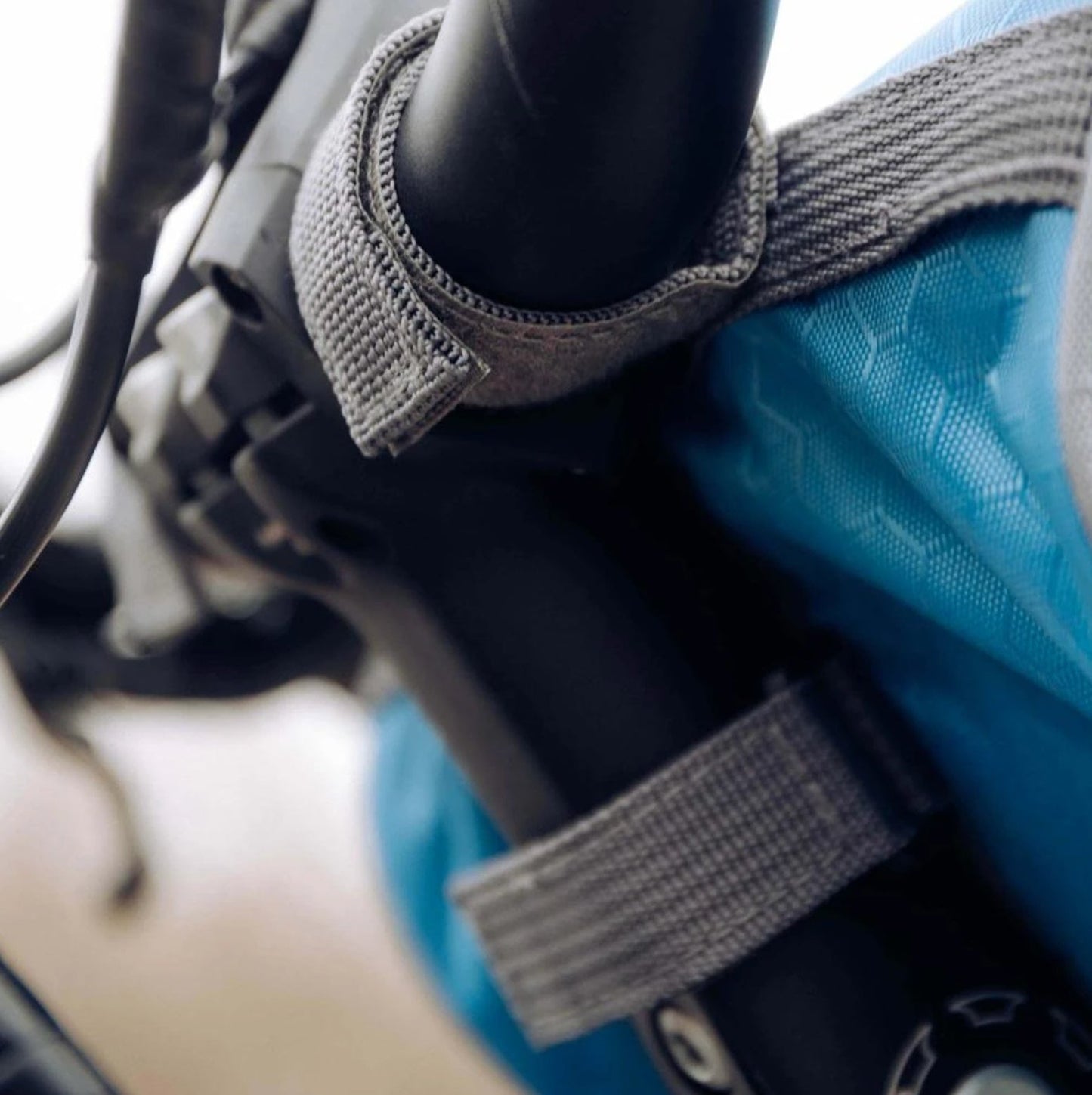 Fiets Stuurtas | Touchscreen Compatibel | Universeel Klittenband | Ridepocket | Waterafstotend Nylon Fietstasje voor Smartphone Navigatie Sleutels Portemonnee