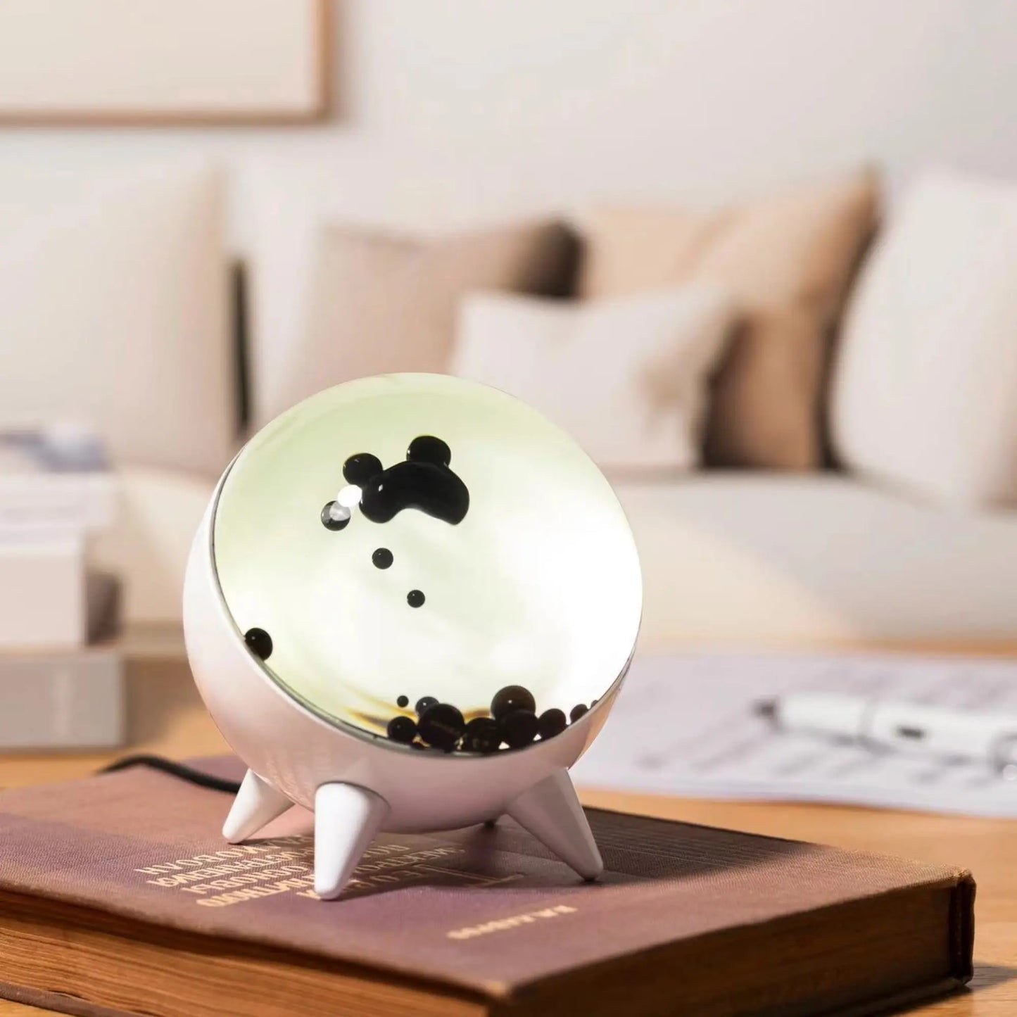 Ferrofluid Display Bluetooth Speaker ABS Glas 10,6 cm Muziek Visualizer Magnetisch Vloeistof Bureau Decoratie Cadeau Tech Kunstobject