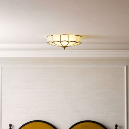 Bloemvormige Glazen Plafondlamp met Messing Afwerking – Postmodern Design met 3,4 of 6 Lichtpunten
