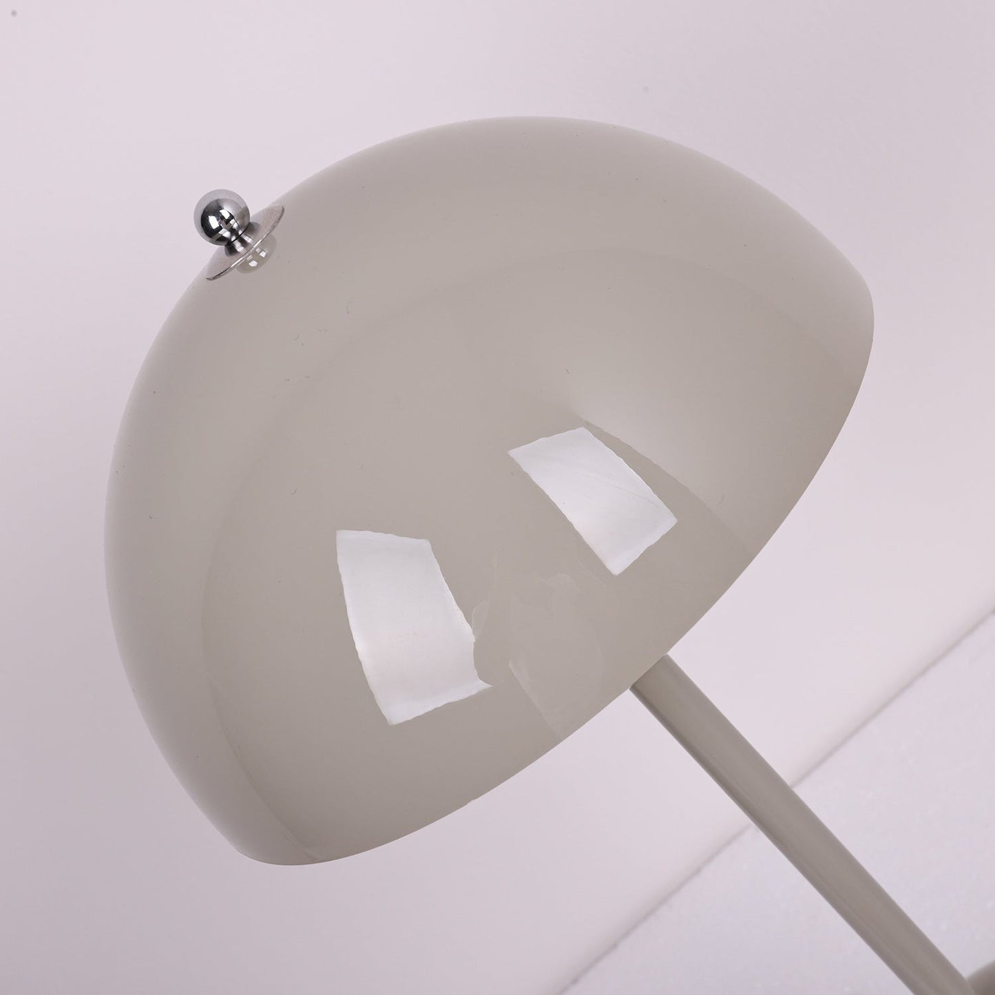 Draadloze Tafellamp met Geïntegreerde LED Accu — Dimbaar 3000K-6000K | Icoon Scandinavisch Design