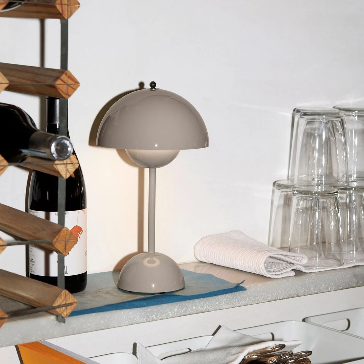 Draadloze Tafellamp met Geïntegreerde LED Accu — Dimbaar 3000K-6000K | Icoon Scandinavisch Design