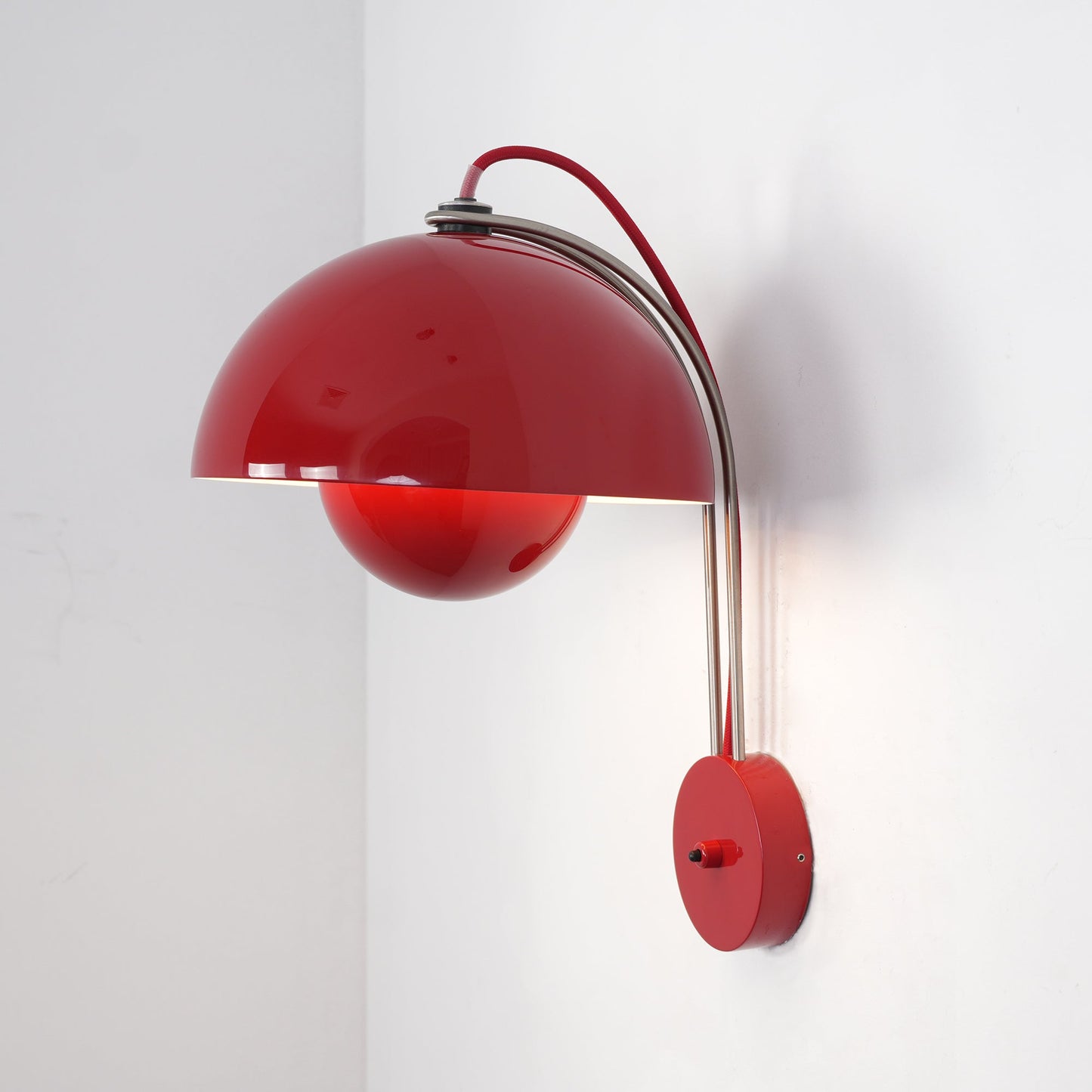 VP9 Wandlamp — Dubbele Koepel Stijlicoon in 13 Kleuren — Dimbaar E26/E27 — Voor Slaapkamer, Gang, Leeshoek