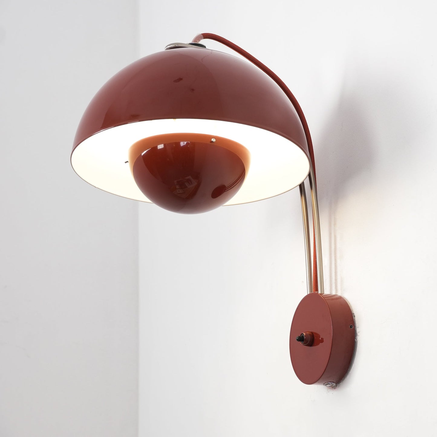 VP9 Wandlamp — Dubbele Koepel Stijlicoon in 13 Kleuren — Dimbaar E26/E27 — Voor Slaapkamer, Gang, Leeshoek