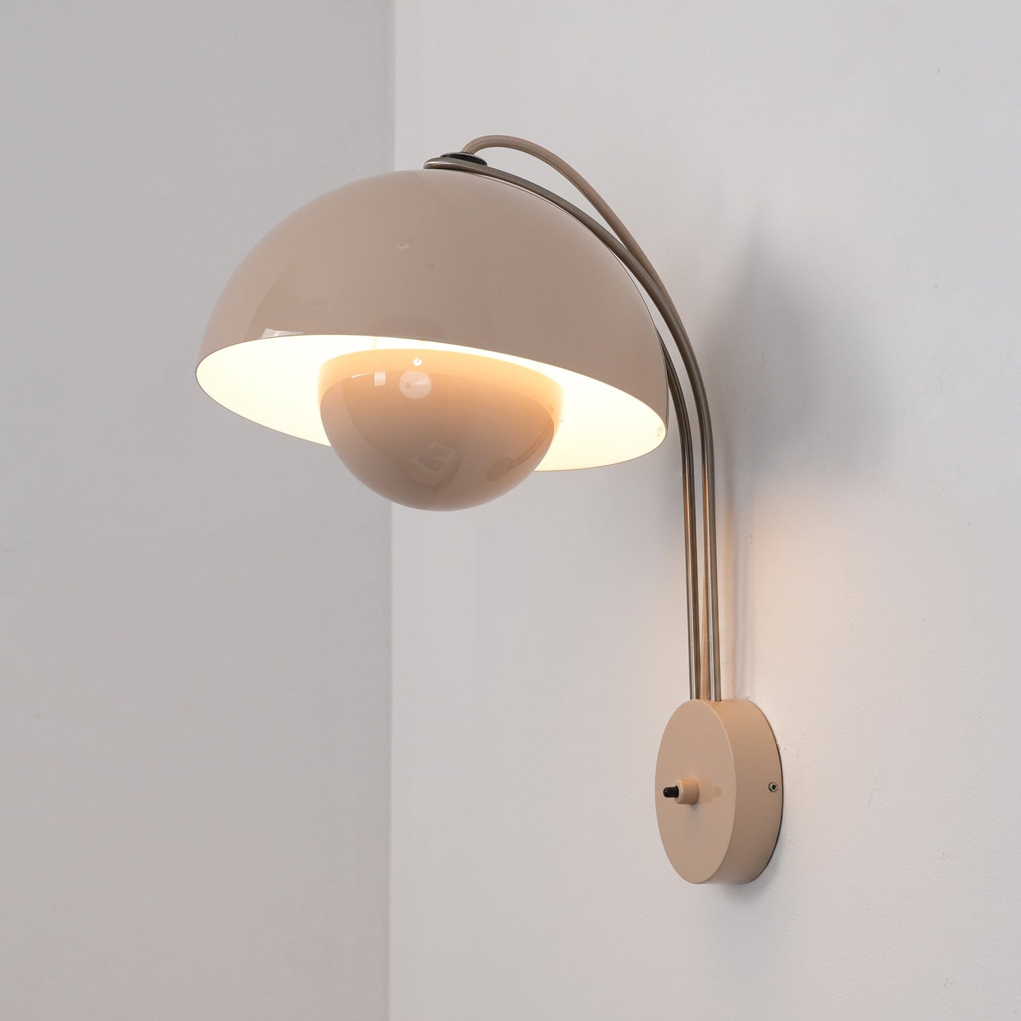 VP9 Wandlamp — Dubbele Koepel Stijlicoon in 13 Kleuren — Dimbaar E26/E27 — Voor Slaapkamer, Gang, Leeshoek