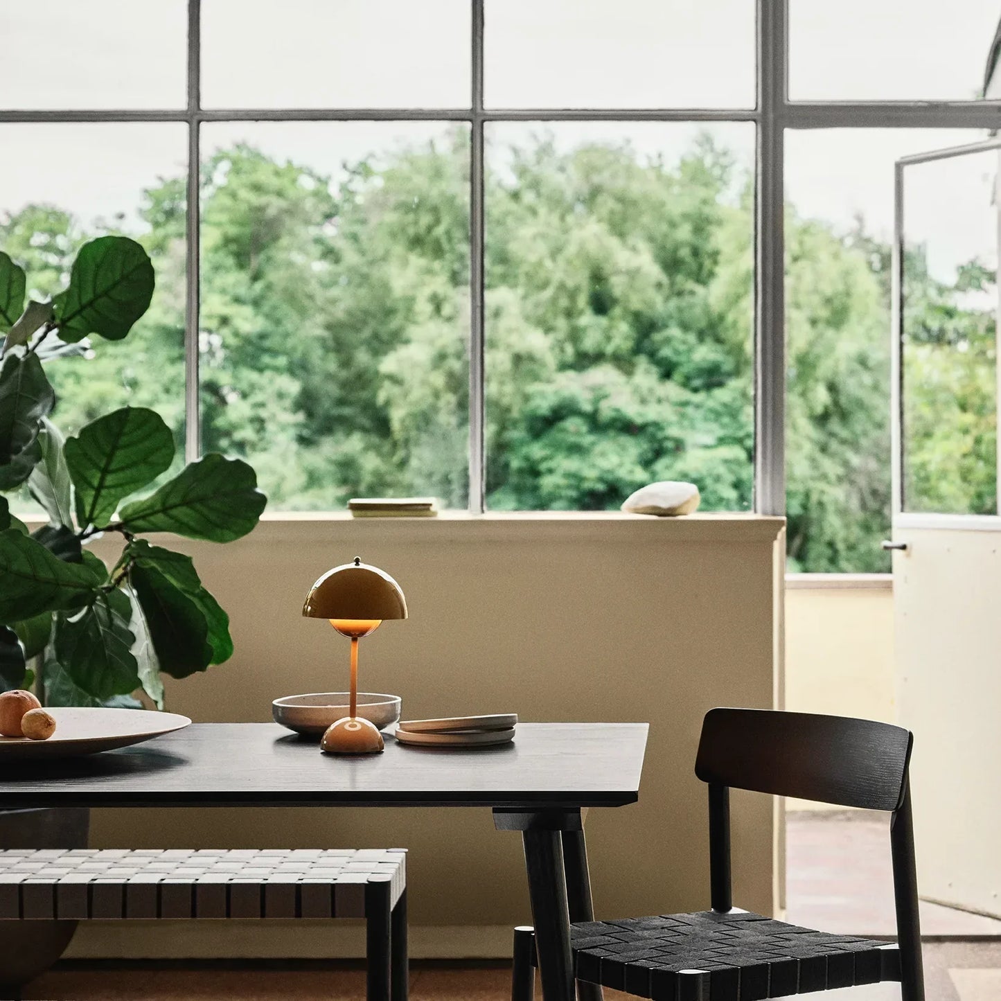 Designer Bloem Tafellamp Metaal met Dimfunctie Scandinavisch Stijl