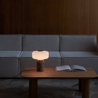 Oplaadbare Marmeren Tafellamp met Opaalglaskapje – Dimbaar Draadloos Sfeerlicht met Natuursteen Basis voor Woonkamer Slaapkamer Luxe Interieur