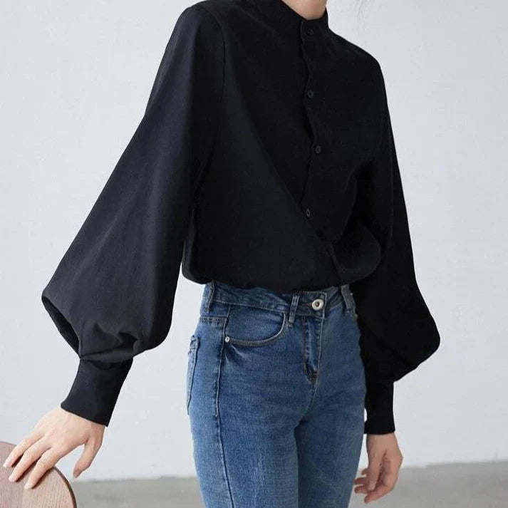 Vrouwelijke Blouse met Pofmouwen en Elegant Design