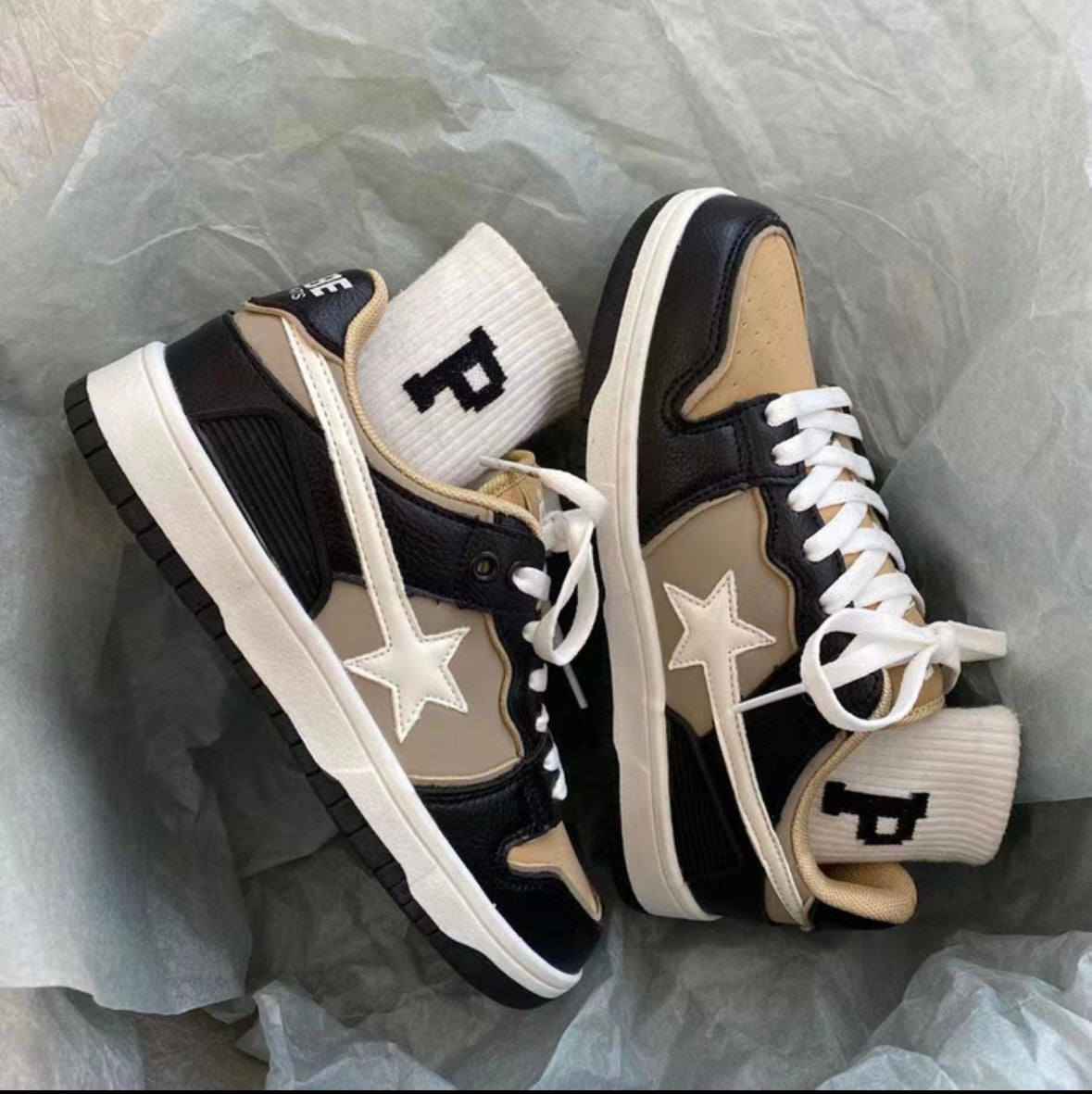 Sneakers Met Sterren Bovenwerk Glanzend Stijlvol