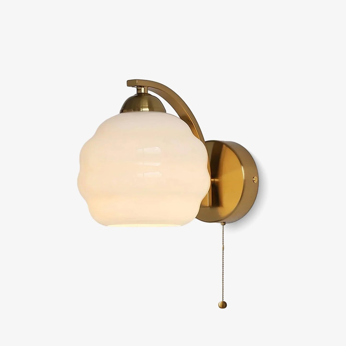 Art Deco Wandlamp met Gebogen Glazen Kap Vintage Stijl
