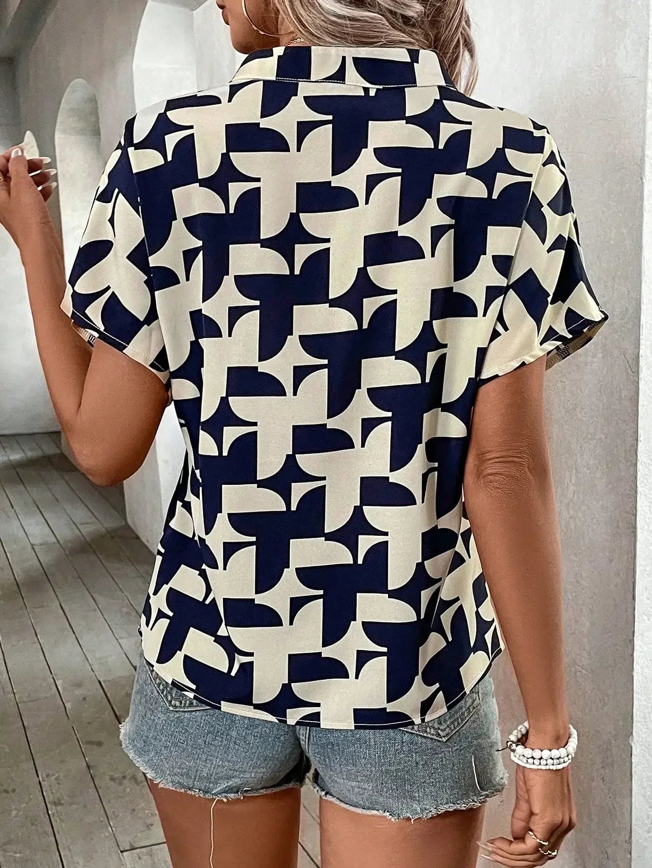 Vrouwelijke Blouse met Geometrische Print