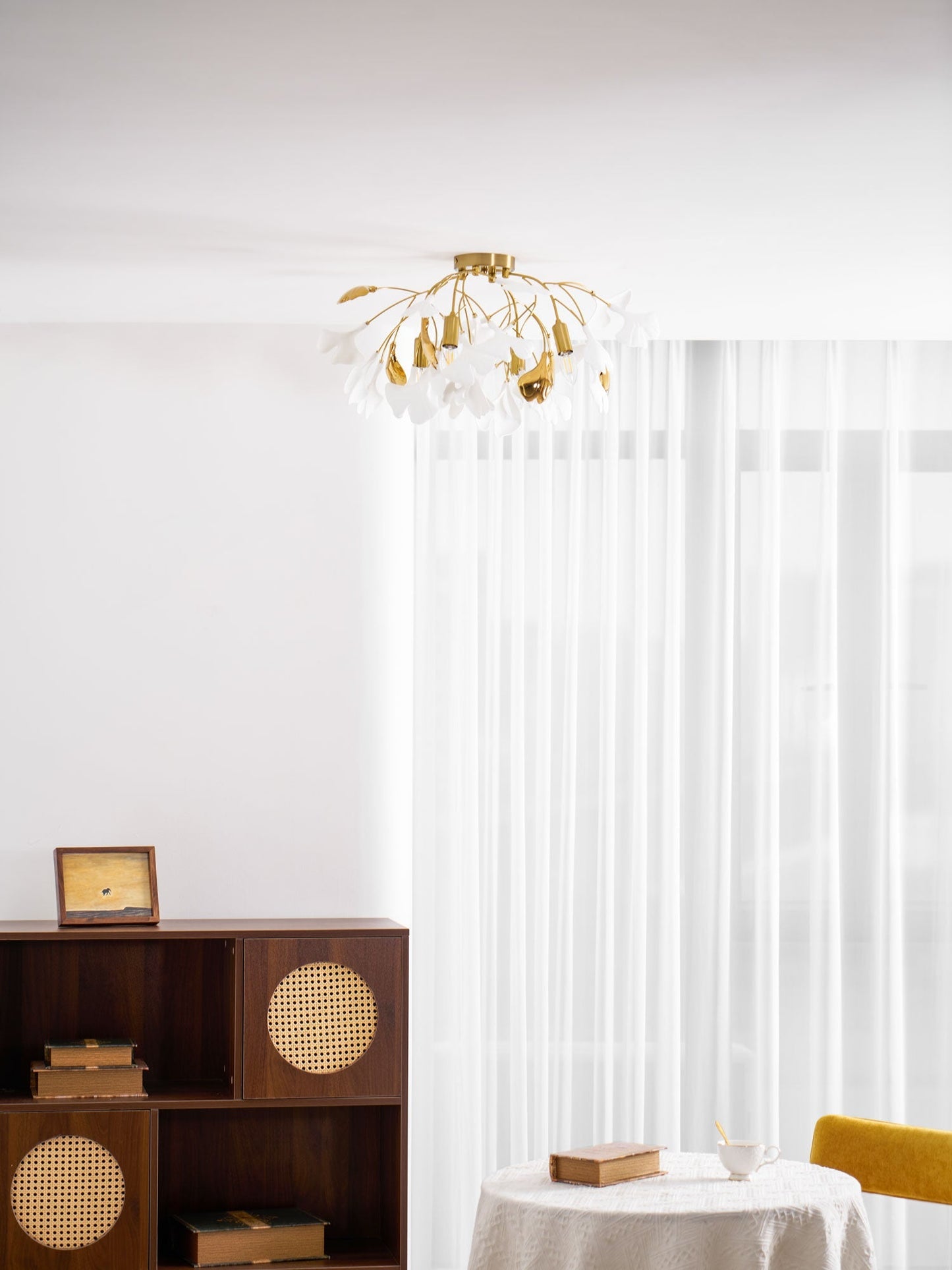 Keramische Hanglamp Ginkgo-Blad – Goudkleurige Armatuur met Witte Bladeren – Modern Natuurgeïnspireerd Design voor Woonkamer Eetkamer Slaapkamer