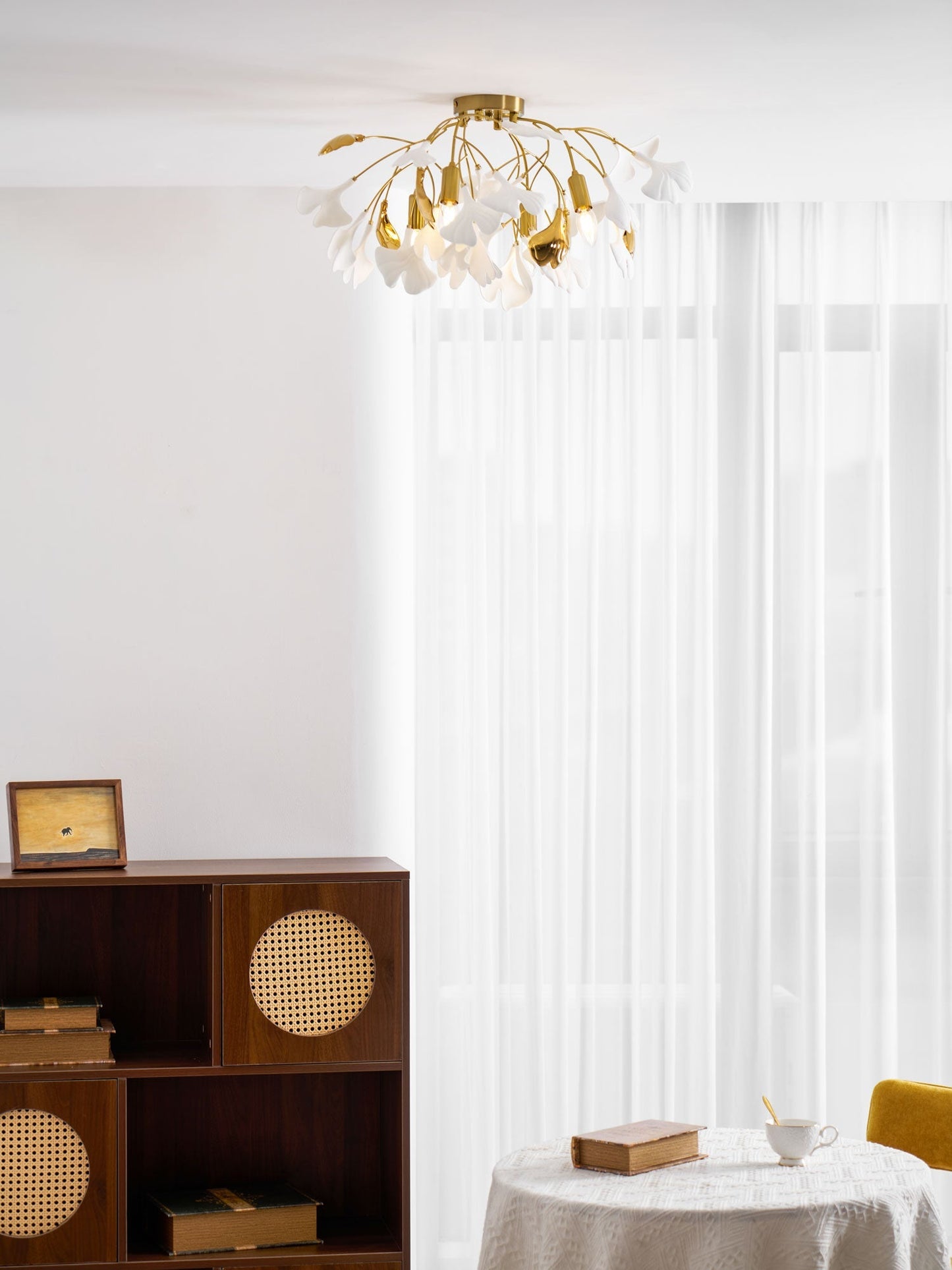 Keramische Hanglamp Ginkgo-Blad – Goudkleurige Armatuur met Witte Bladeren – Modern Natuurgeïnspireerd Design voor Woonkamer Eetkamer Slaapkamer