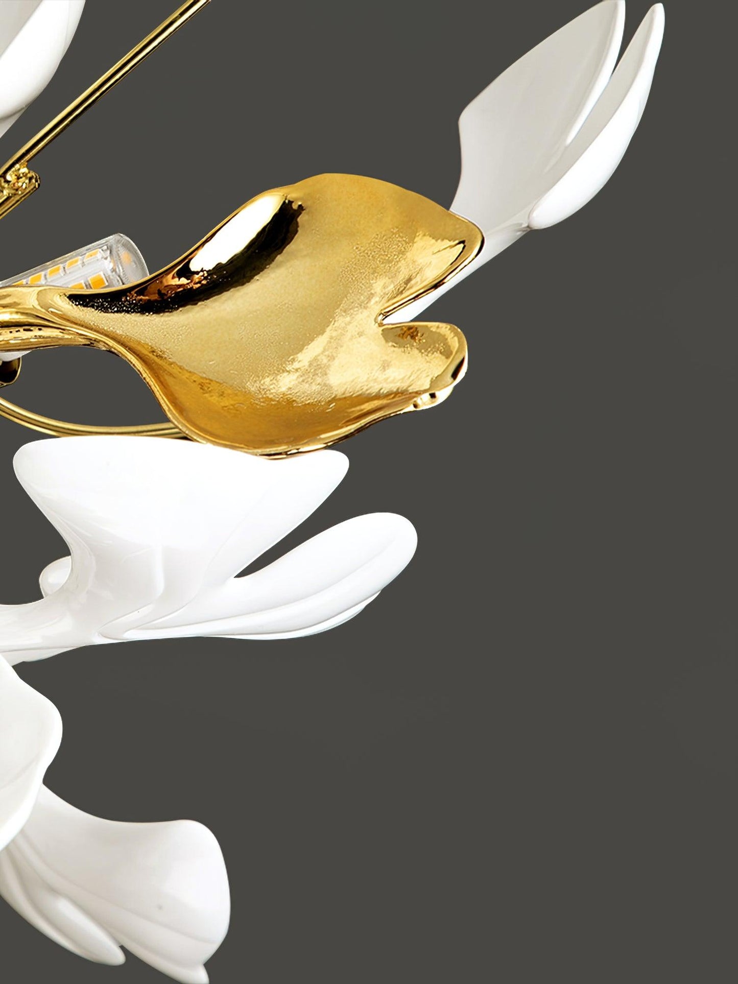 Keramische Hanglamp Ginkgo-Blad – Goudkleurige Armatuur met Witte Bladeren – Modern Natuurgeïnspireerd Design voor Woonkamer Eetkamer Slaapkamer