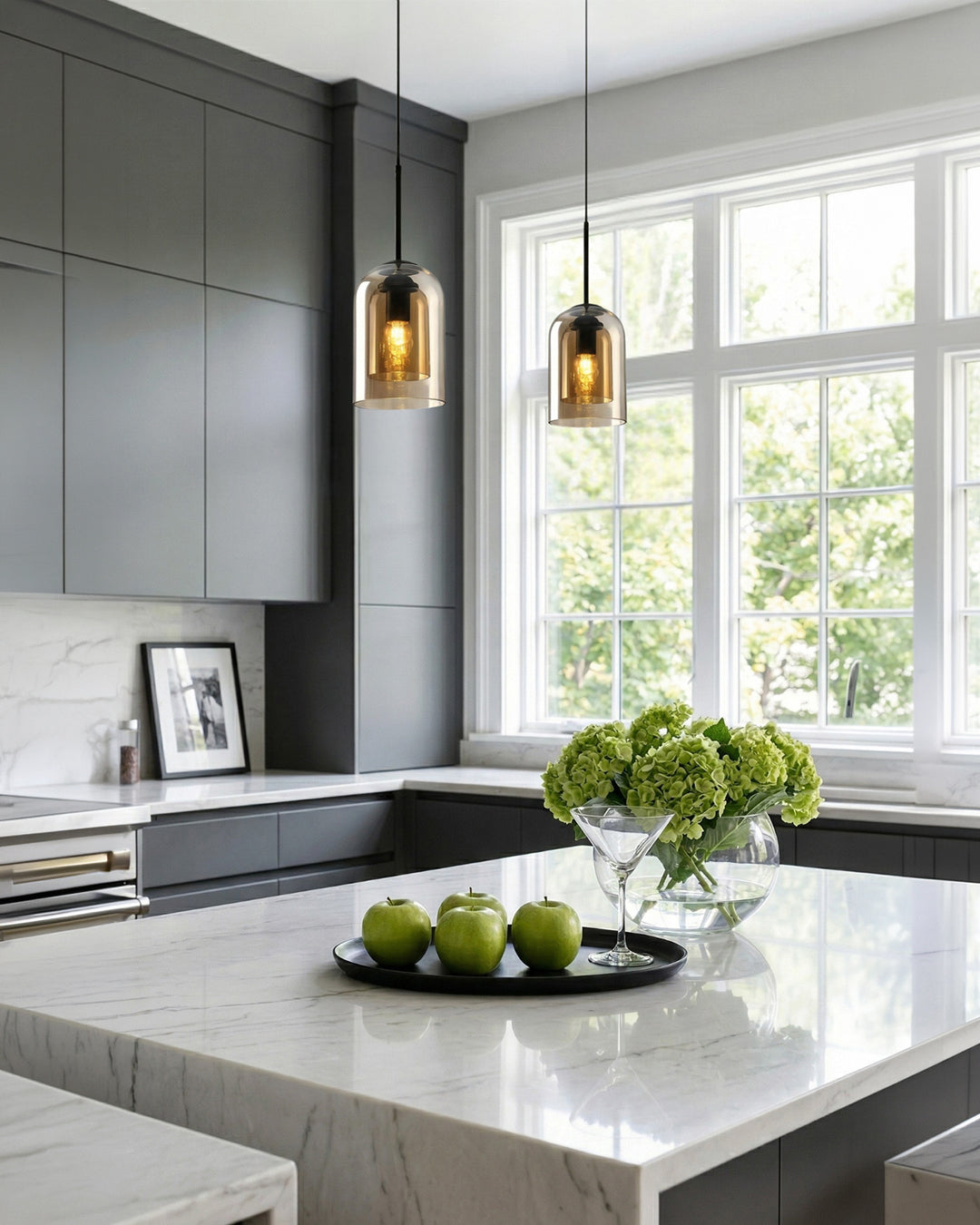 Glazen Hanglamp Ginza met Gebogen Vorm en Zachte Sfeerverlichting Warm Wit – E27 Fitting Inclusief Dimbare Compatibiliteit
