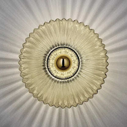 Ronde Glazen Wandlamp Geribbeld Schelp Design Goud Amber Woonkamer