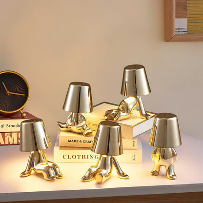 Moderne Tafellamp met Sculptuur – Goudkleurige Broers met Ingebouwde Accu en LED – Artistieke Verlichting voor Woonkamer, Slaapkamer & Bureau