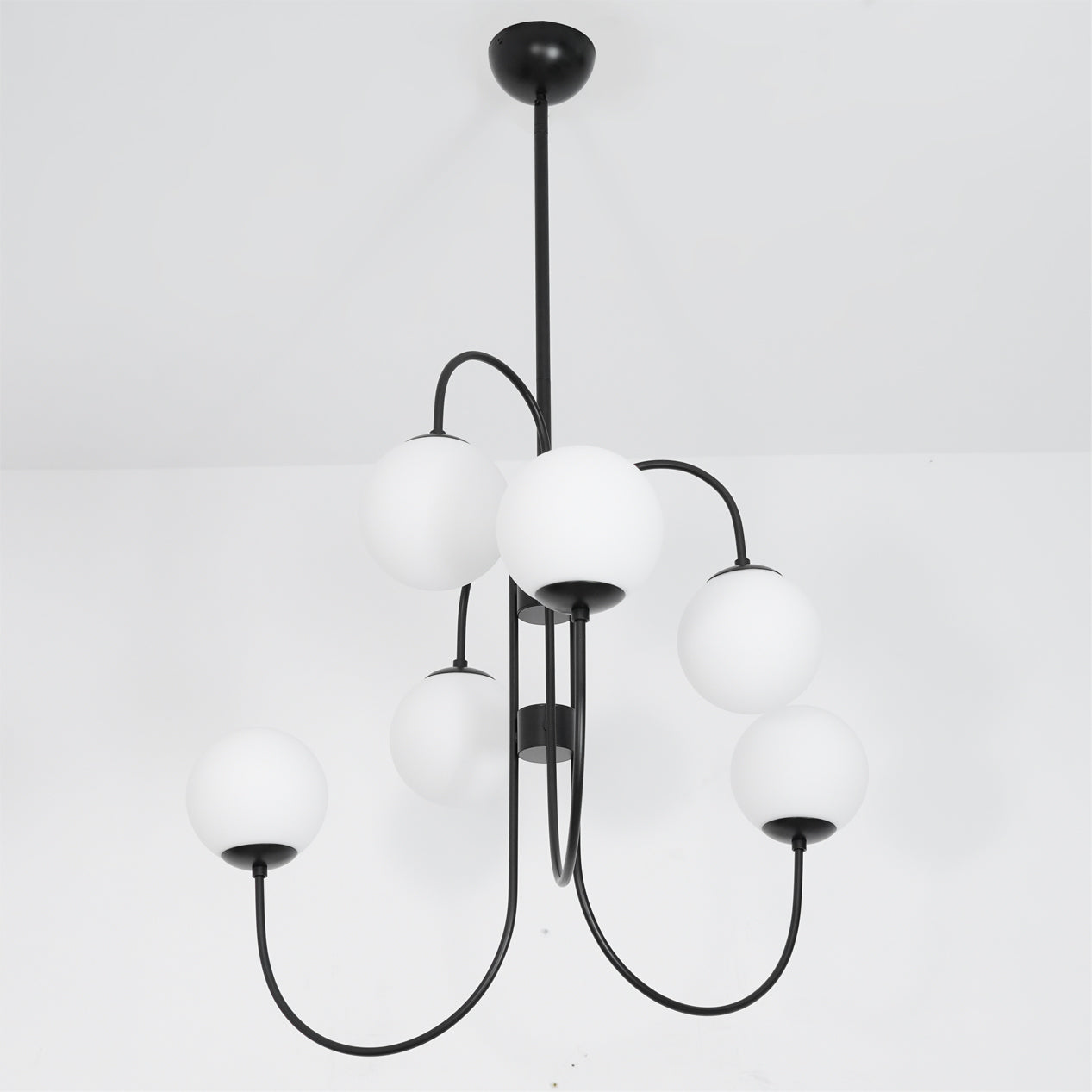 Zwanenhals Kroonluchter Ø76 cm – 8-Lichts Hanglamp met Glazen Bollen Goud/Zwart