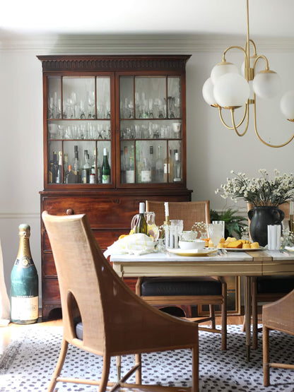 Zwanenhals Kroonluchter Ø76 cm – 8-Lichts Hanglamp met Glazen Bollen Goud/Zwart
