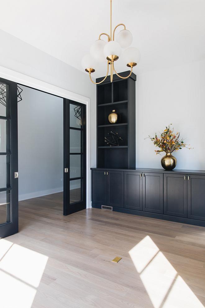 Zwanenhals Kroonluchter Ø76 cm – 8-Lichts Hanglamp met Glazen Bollen Goud/Zwart