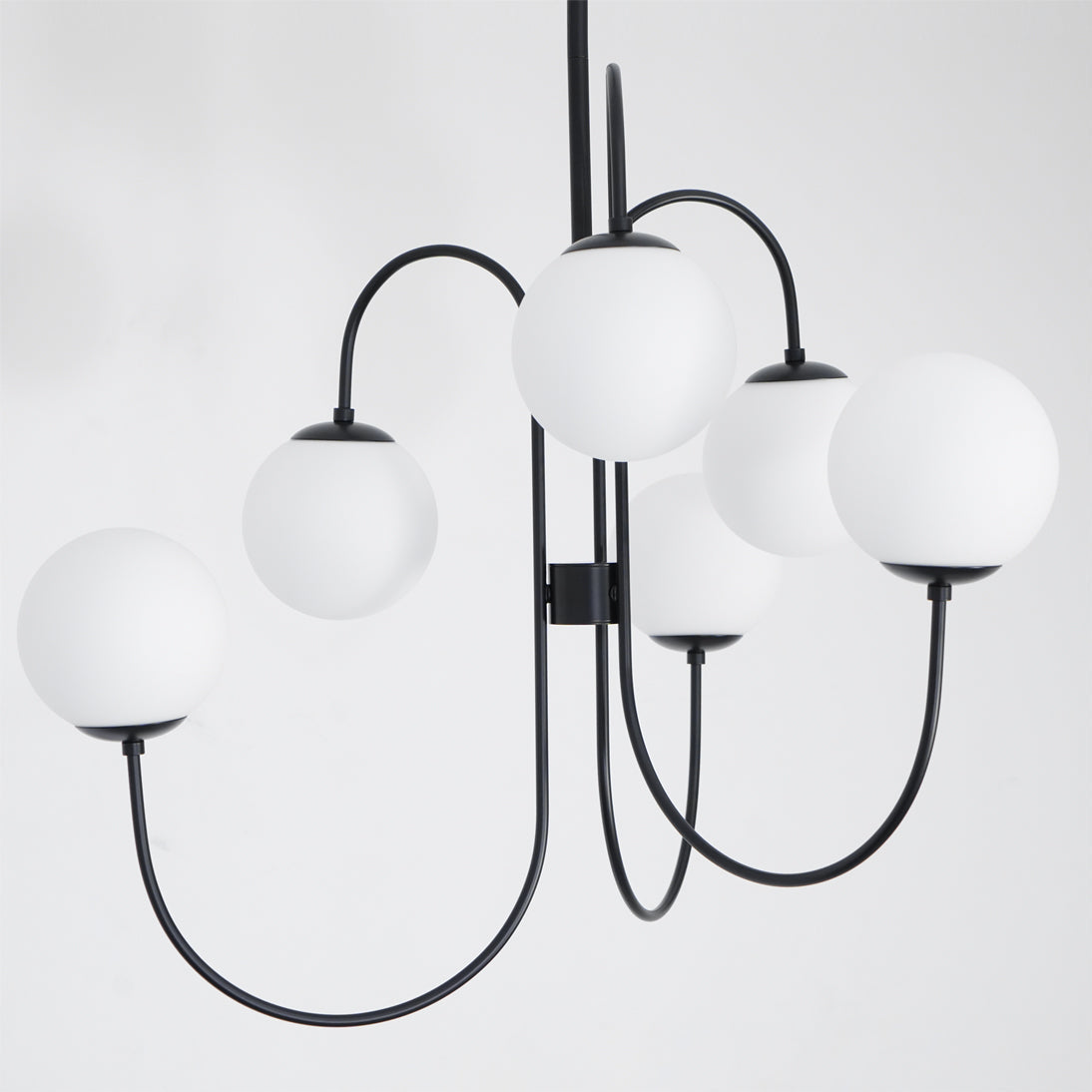 Zwanenhals Kroonluchter Ø76 cm – 8-Lichts Hanglamp met Glazen Bollen Goud/Zwart