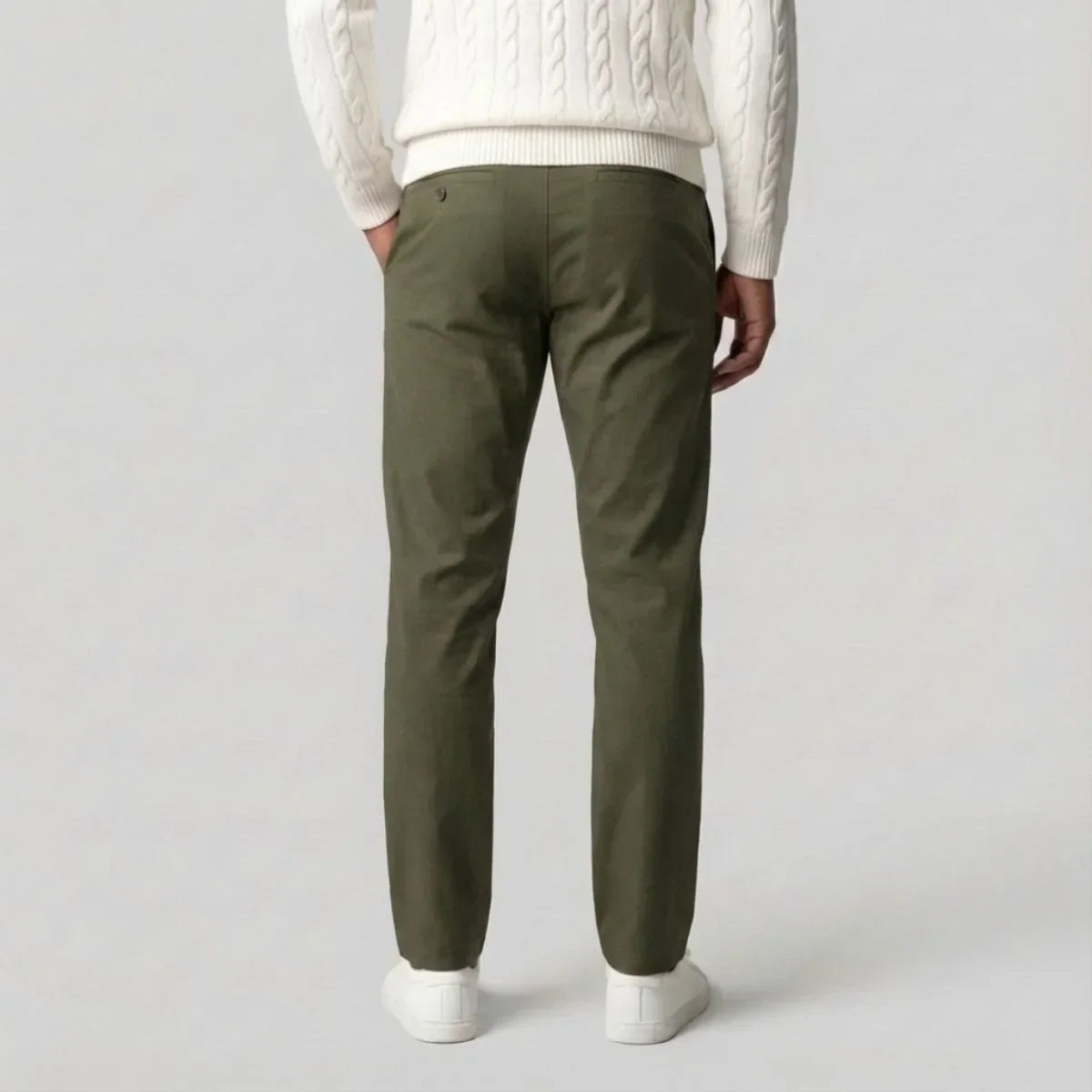 Groene chino met regular fit en zijzakken