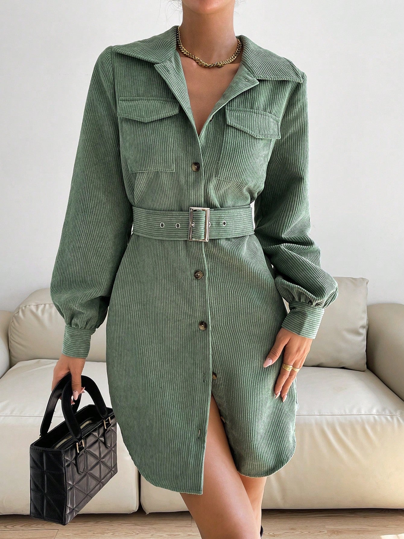 Groene Jurk Kort met Ceintuur en Ribbel Effect - StudioMarella