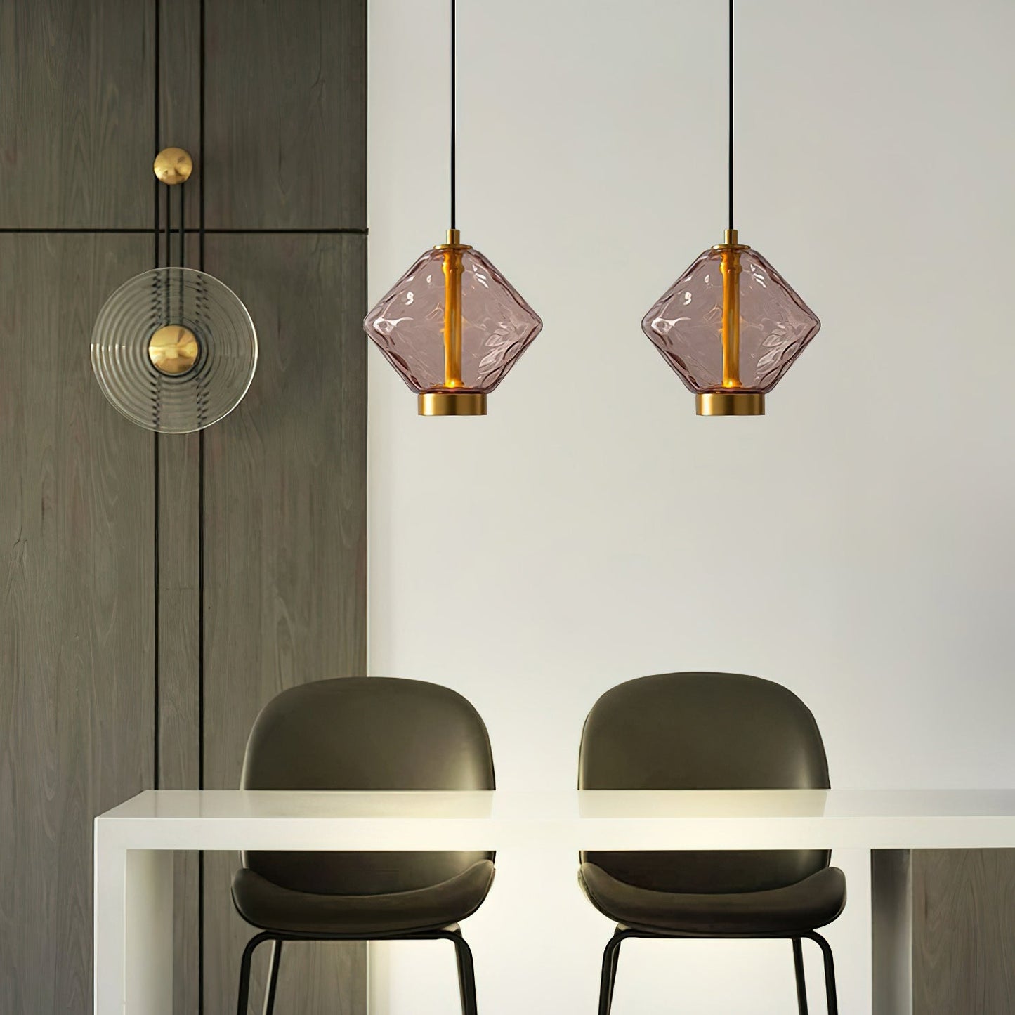 Hanglamp met Gekleurde Glazen Bol – Modern Design voor Eetkamer en Keuken