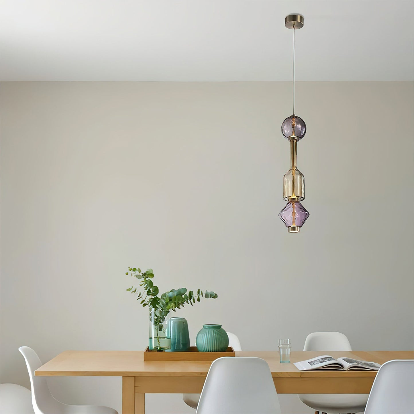 Hanglamp met Gekleurde Glazen Bol – Modern Design voor Eetkamer en Keuken