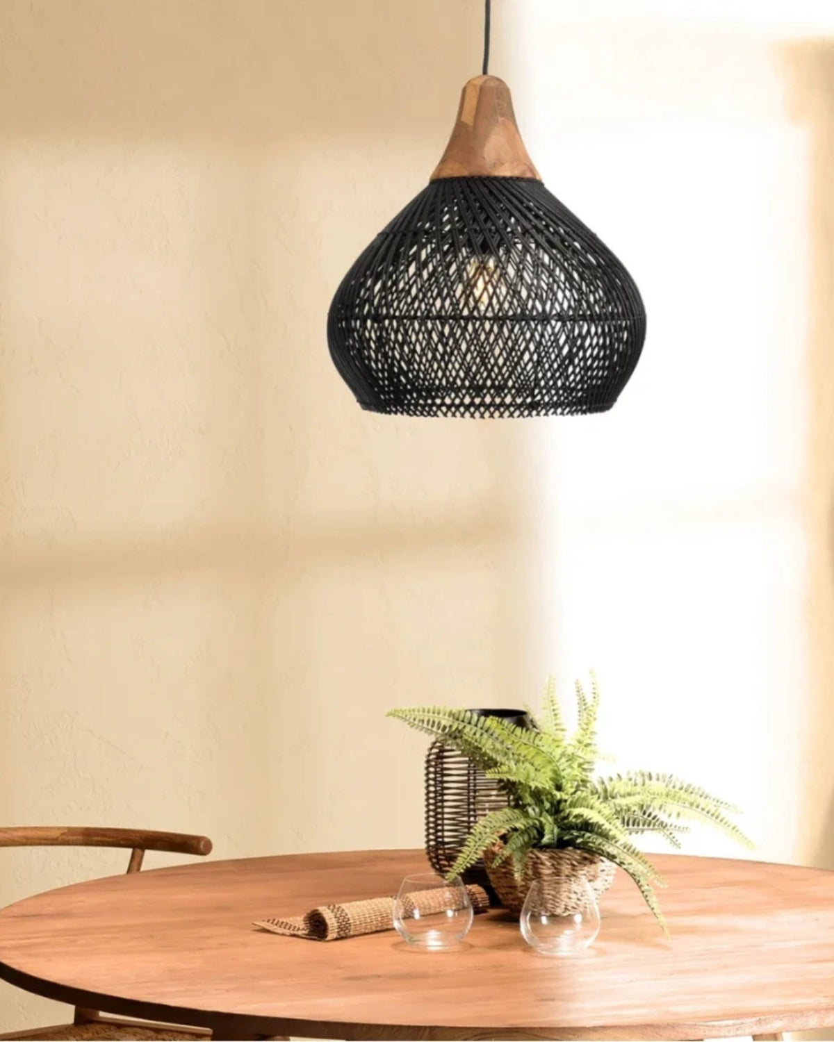 Handgeweven rotan hanglamp in boho stijl – natuurlijke plafondlamp voor eetkamer en woonkamer met warme lichtuitstraling