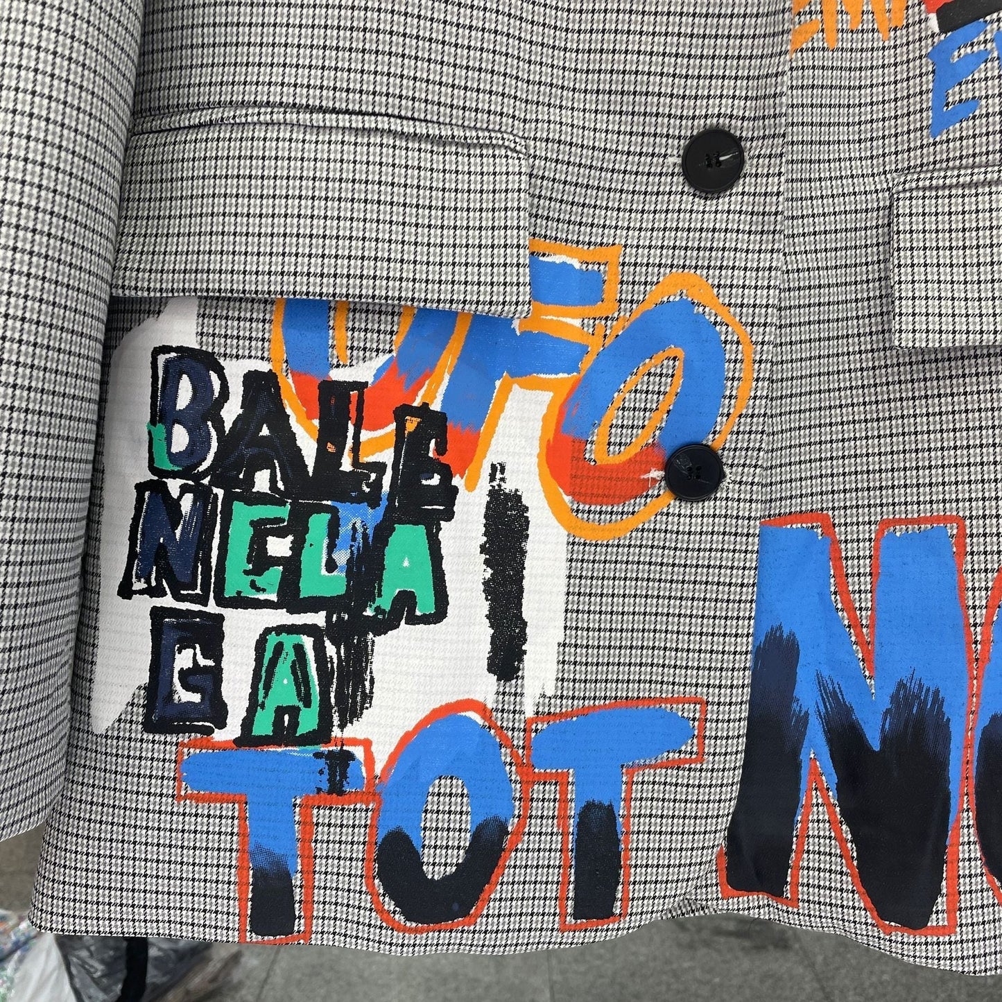 Oversized Blazer met Leuke Tekst wordt: Oversized Blazer met Grappige Print